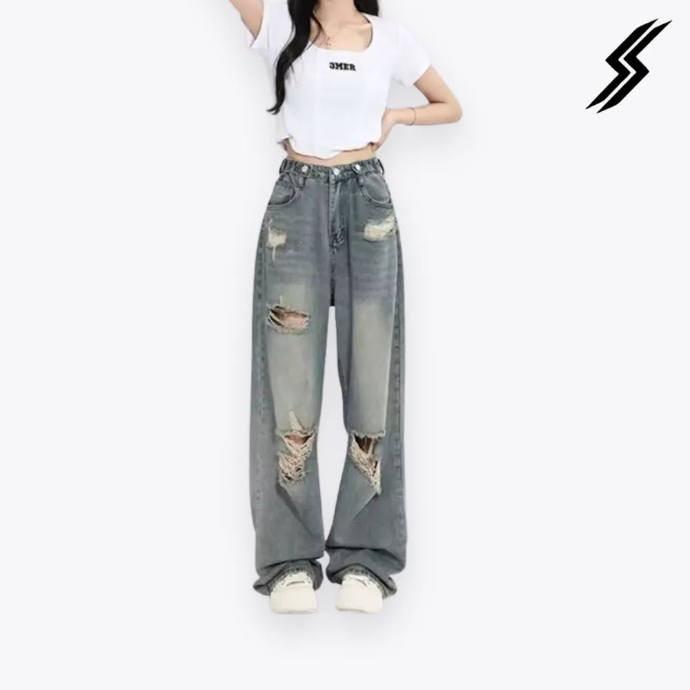 Jeans com rasgos feminino